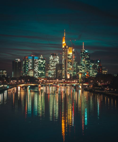 Skyline Frankfurt Hochformart